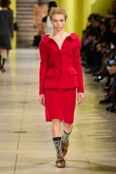 Look 13